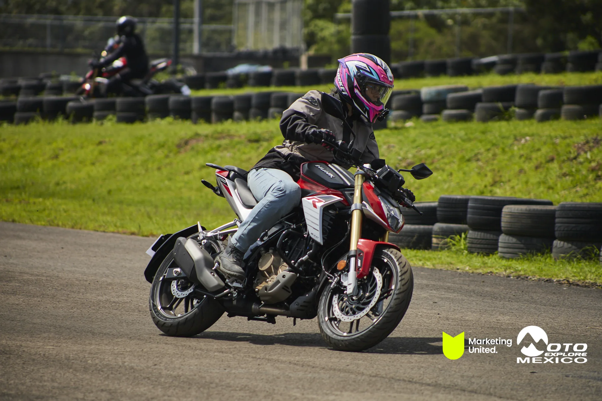 HUNK TRACKDAY 274